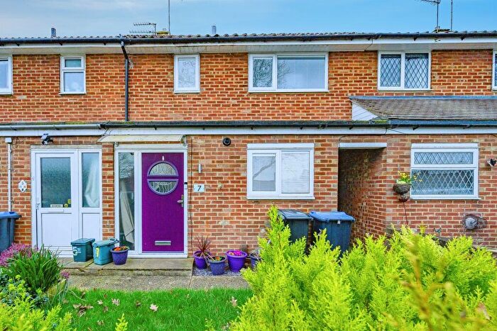 2 Bedroom Terraced House For Sale In Plantation Walk, Hemel Hempstead, HP1