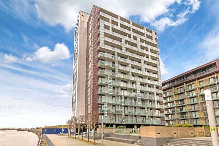 1 Bedroom Flat To Rent In Flat / Meadowside Quay Walk, Glasgow, G11
