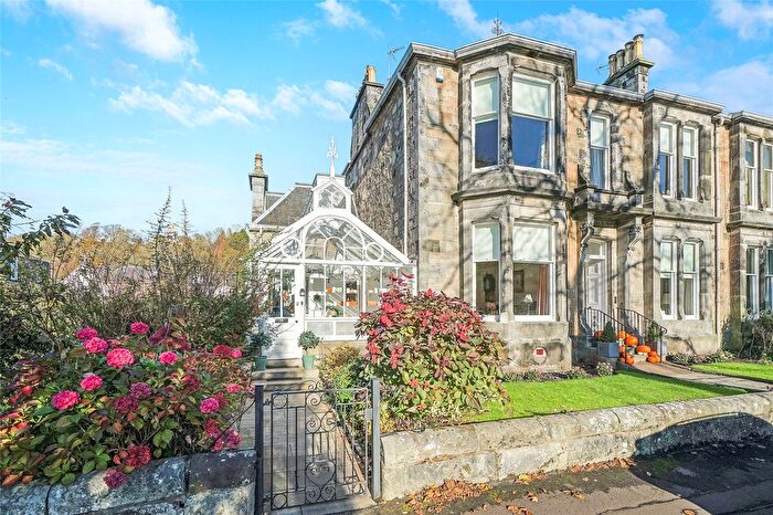 2 Bedroom Flat For Sale In Victoria Square, Stirling, Stirlingshire, FK8