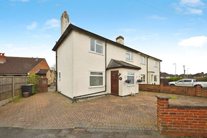 3 Bedroom Semi Detached House For Sale In Stanstead Road, Hoddesdon, EN11