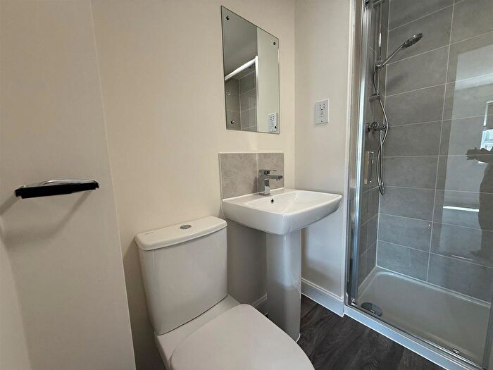 3 Bedroom Semi Detached House To Rent In Hylton Close, Liverpool, L23