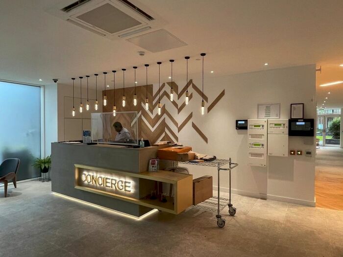 2 Bedroom Flat To Rent In Hartingtons Court, London, Greater London, N4