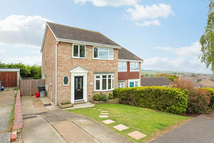 3 Bedroom Semi-Detached House For Sale In Swallow Avenue, Whitstable, Kent, CT5