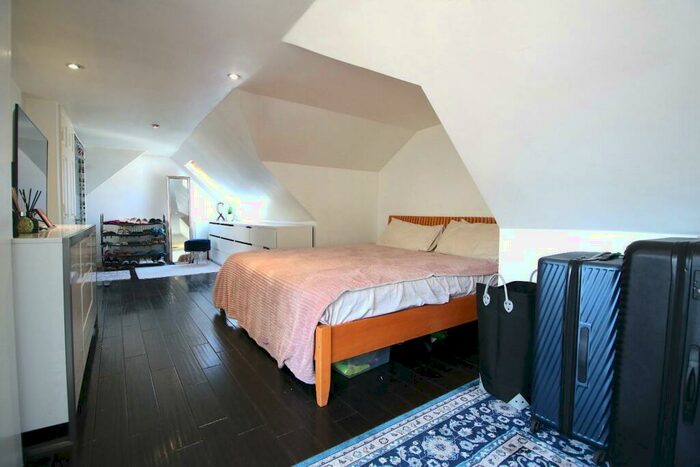 4 Bedroom House To Rent In Vulcan Close, London, E6