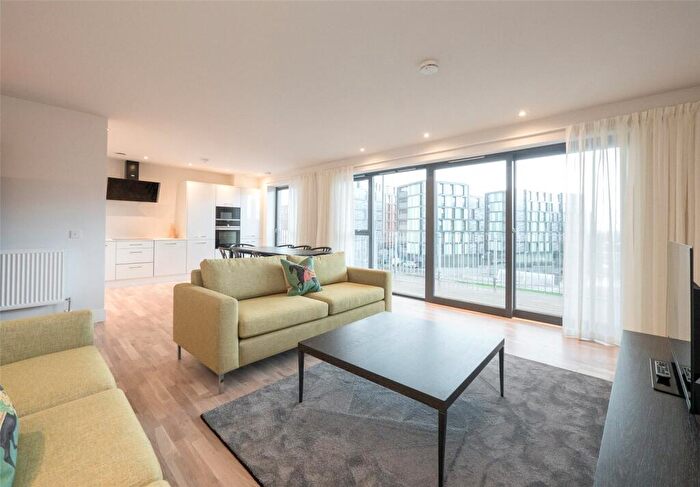 3 Bedroom Flat To Rent In Horne Terrace, Edinburgh, EH11