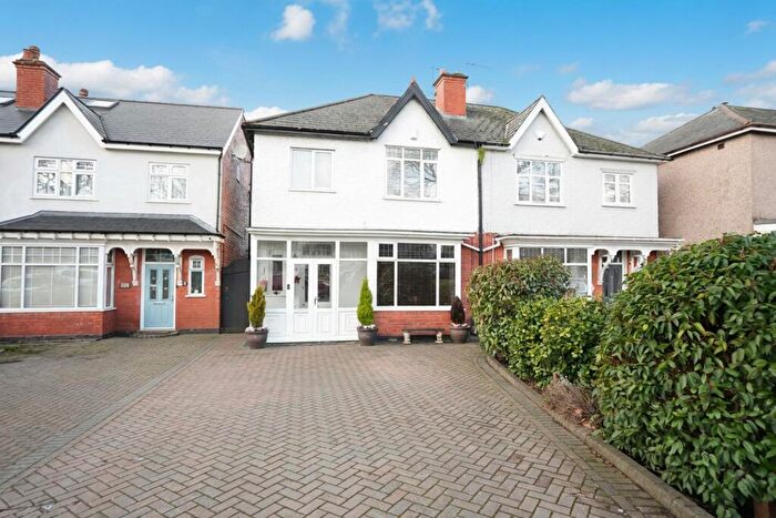 3 Bedroom Semi Detached House For Sale In Fox Hollies Road, Hall Green, B28