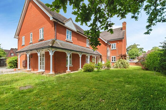 2 Bedroom End Of Terrace House For Sale In Shaggs Meadow, Lyndhurst, Hampshire, SO43