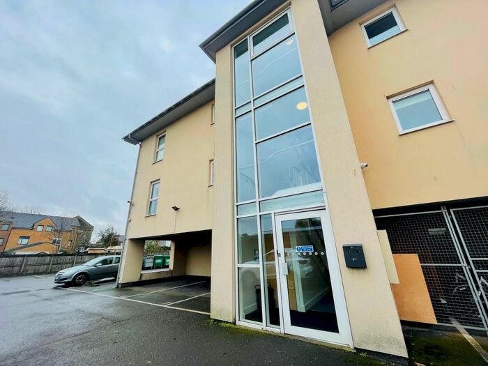 2 Bedroom Apartment To Rent In Newport Road, Cardiff, CF24