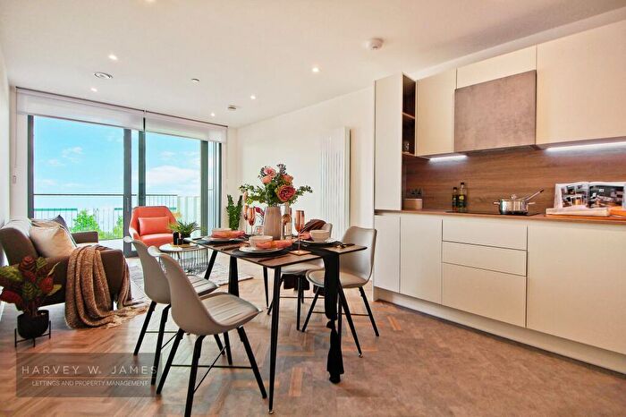 2 Bedroom Apartment To Rent In Makers Yard, Skyline Apartments, E3