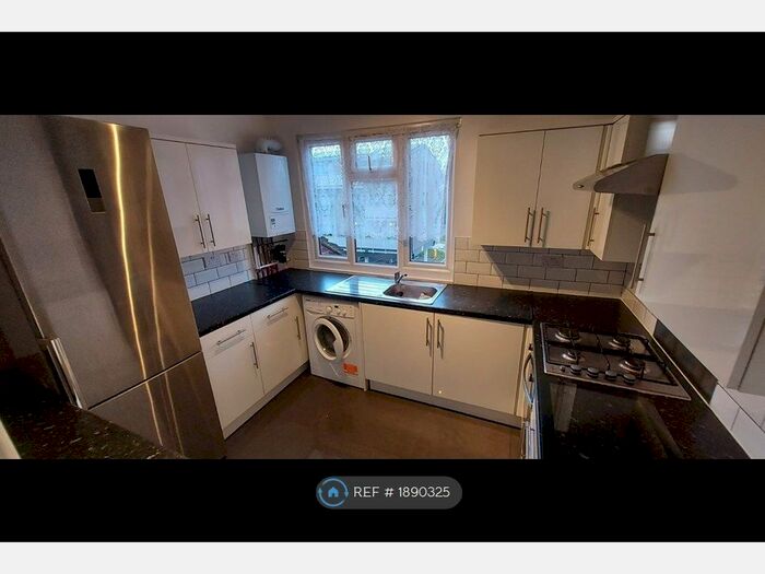 2 Bedroom Flat To Rent In Sundridge House, Bromley, BR1