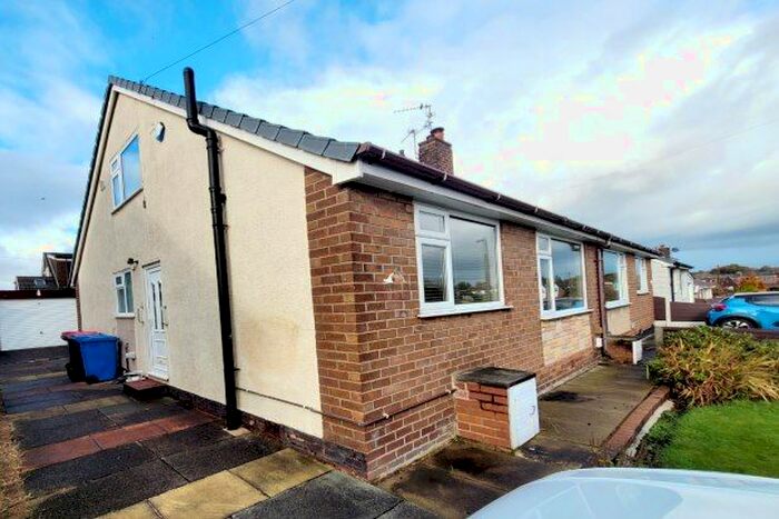 3 Bedroom Bungalow To Rent In Worcester Road, Manchester, M27