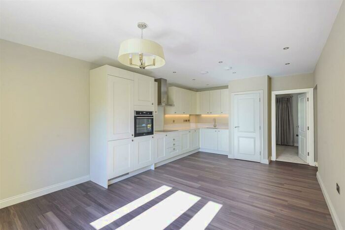 2 Bedroom Apartment To Rent In Stoneleigh Road, Coventry, CV4