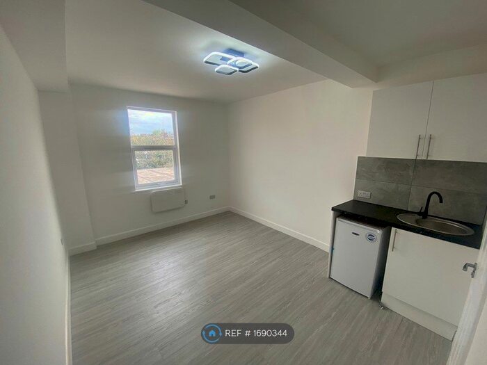 Studio To Rent In Staplehurst Road, London, SE13