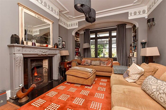 4 Bedroom Semi-detached House For Sale In Godstone Road, Purley, Surrey, CR8