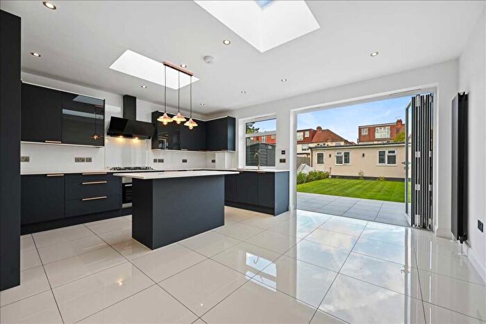 4 Bedroom Semi Detached House To Rent In Watson Avenue, Cheam, SM3