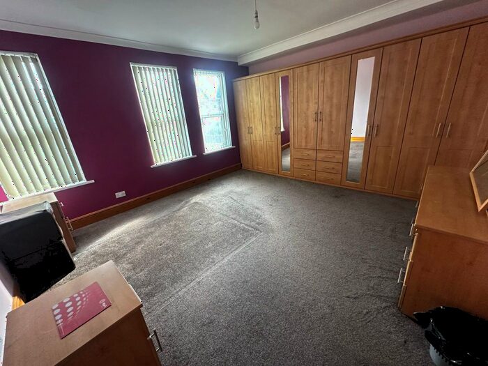 5 Bedroom Terraced House To Rent In Beeston Road, Beeston, Leeds, LS11