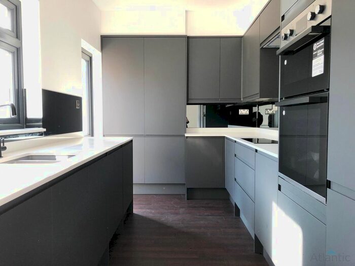 4 Bedroom Bungalow To Rent In Oak Avenue, Enfield Chase, EN2