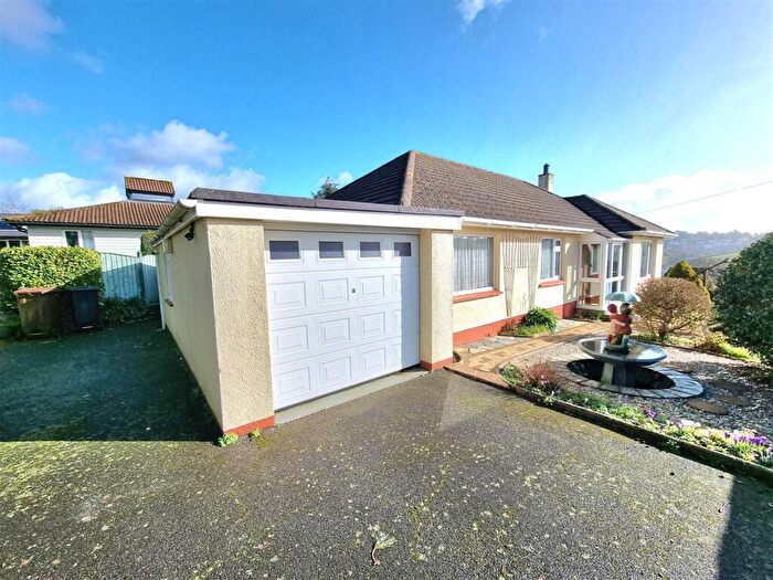 3 Bedroom Detached Bungalow For Sale In Hollies Road, Launceston, PL15