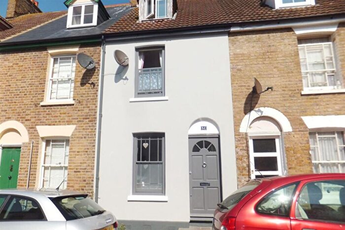 4 Bedroom Terraced House To Rent In Sydenham Street, Whitstable, Kent, CT5