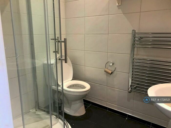 Studio To Rent In Town Street, Stanningley, Pudsey, LS28