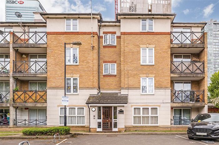 2 Bedroom Flat To Rent In Stoneyard Lane, Poplar, London, E14