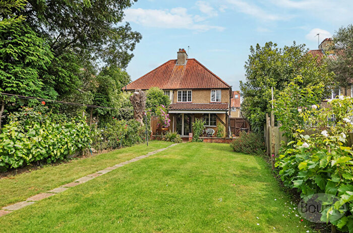 3 Bedroom Semi-Detached House For Sale In Northfield Road, Cobham, Surrey, KT11