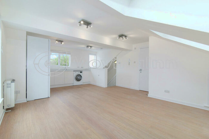 Studio To Rent In Birchanger Road, South Norwood, SE25