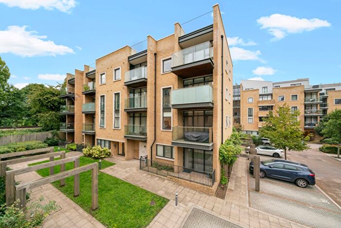 1 Bedroom Flat For Sale In Frazer Nash Close, Isleworth, TW7