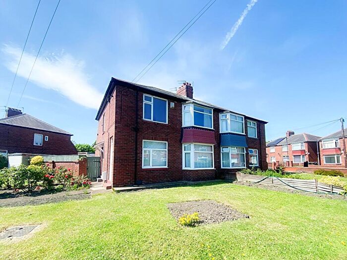 2 Bedroom Apartment For Sale In Dene Crescent, Wallsend, NE28