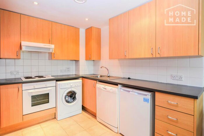 1 Bedroom Flat To Rent In Warwick Building, Battersea, SW11