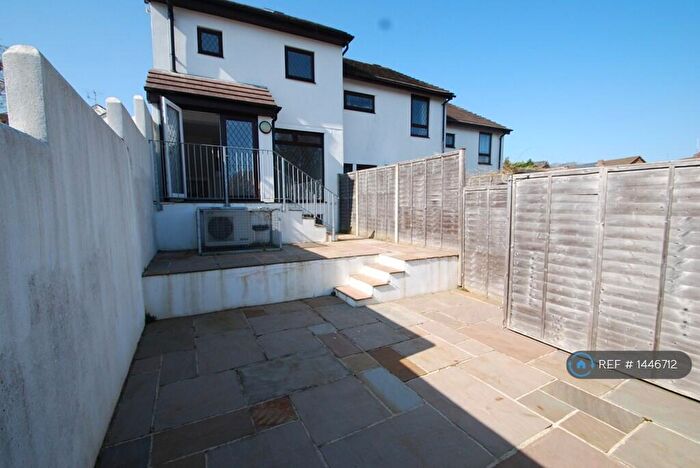 4 Bedroom Semi-Detached House To Rent In Pennsylvania, Exeter, EX4