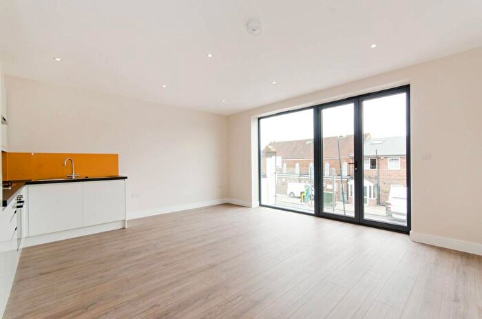 2 Bedroom Flat To Rent In Sudbury Avenue, Wembley, HA0