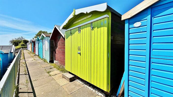 Chalet For Sale In Southcliff, Walton-on-the-Naze, CO14