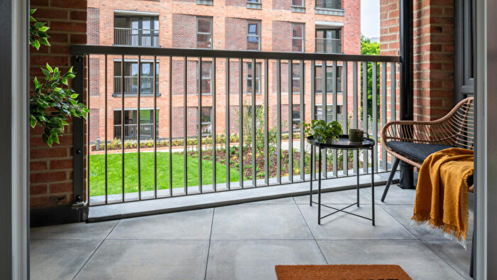 1 Bedroom Apartment For Sale In Lyon Close, Hove, Brighton, BN3