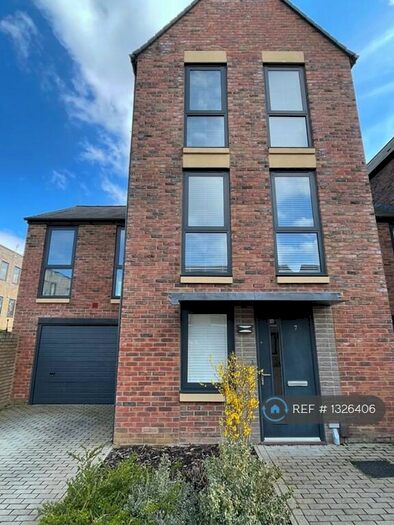 4 Bedroom End Of Terrace House To Rent In Ploughman Way, Trumpington, Cambridge, CB2