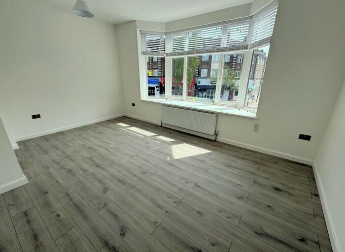 1 Bedroom Flat To Rent In Ballards Lane, Finchley, N3
