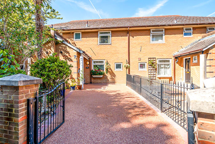 3 Bedroom House For Sale In Mayow Road, Forest Hill, SE23