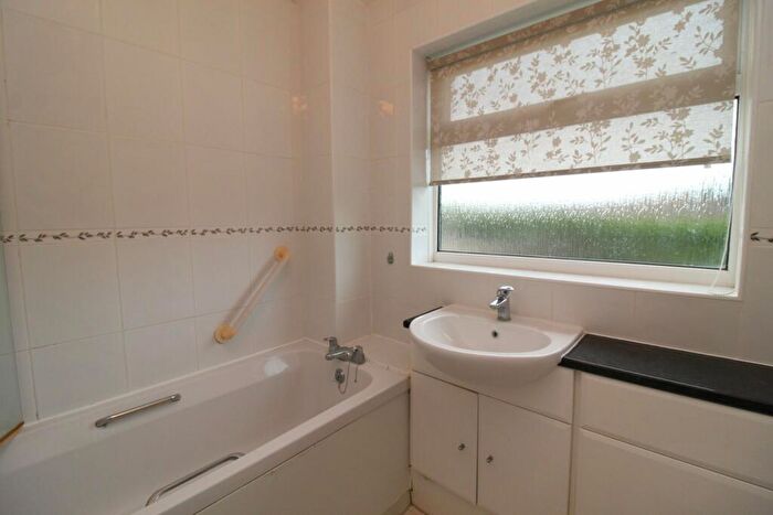 3 Bedroom Detached House For Sale In Burton Fields, Herne Bay, CT6