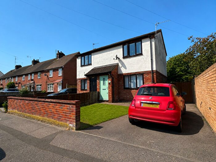 2 Bedroom Maisonette For Sale In Collingwood Road, Colchester, CO3