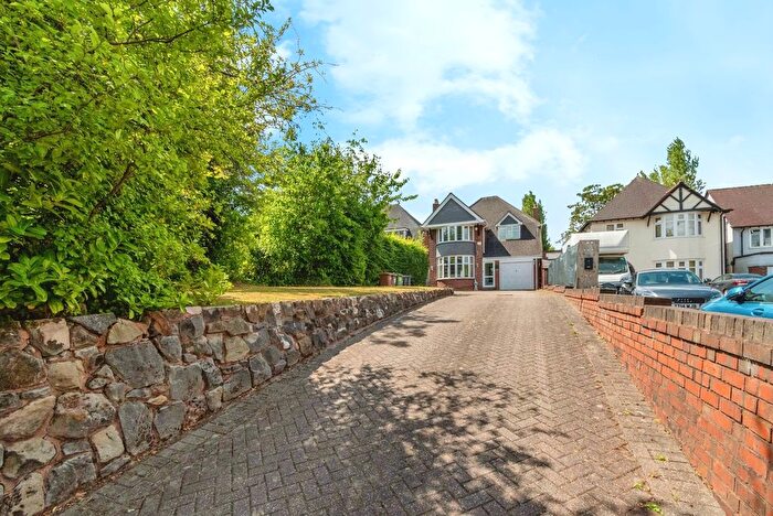 3 Bedroom Detached House For Sale In Birmingham Road, Walsall, West Midlands, WS5