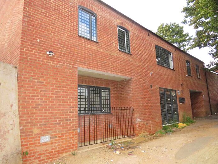 1 Bedroom Apartment For Sale In Chequers Lane, Wellingborough, NN8