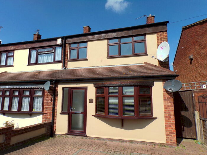 3 Bedroom End Of Terrace House To Rent In Flamingo Walk, Hornchurch, RM12