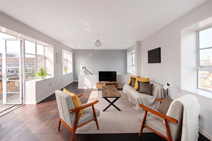 2 Bedroom Flat For Sale In Marshall Street, Soho, London, W1F