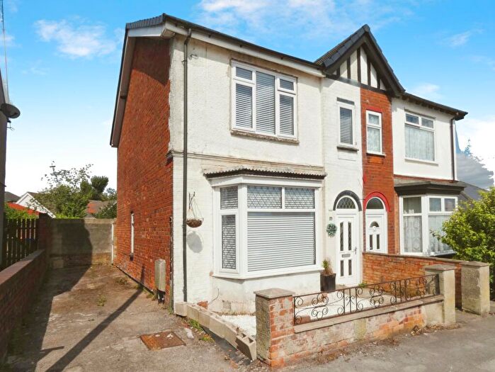 3 Bedroom Semi-Detached House To Rent In Mansfield Road, Sutton In Ashfield, NG17