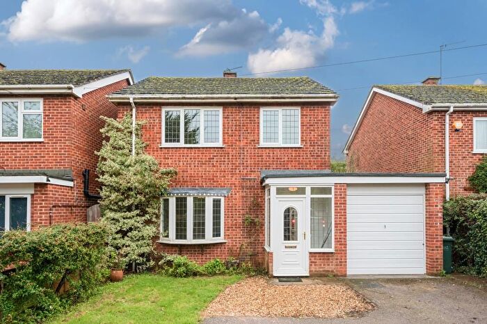 4 Bedroom Detached House To Rent In Banbury Road, Bicester, OX26