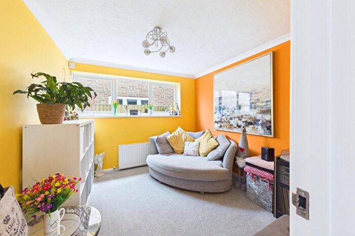 5 Bedroom Detached House For Sale In West Way, Broadstone, Dorset, BH18 - Photo 8