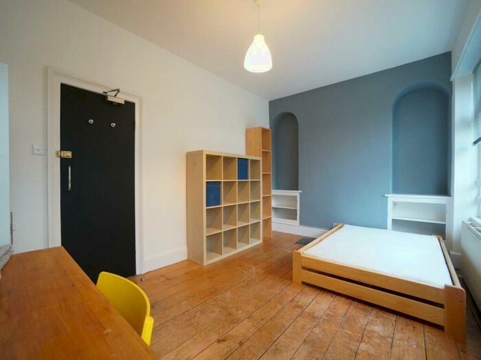 5 Bedroom House To Rent In Fron Dirion, Bangor, Gwynedd, LL57