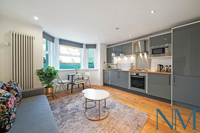 1 Bedroom Flat For Sale In Sydenham Road, Croydon, CR0