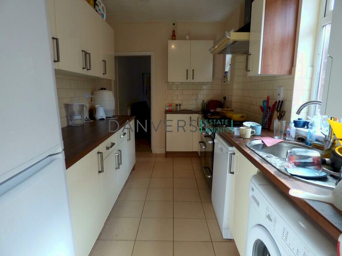 4 Bedroom Terraced House To Rent In Clarendon Street, Leicester, LE2