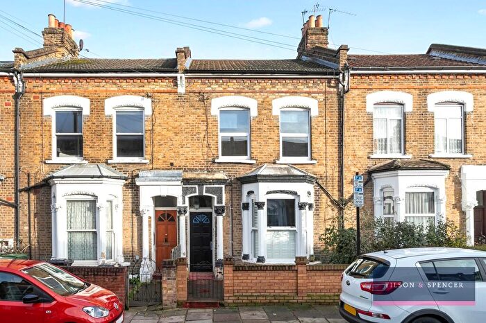 1 Bedroom Flat For Sale In Elsden Road, Tottenham, N17